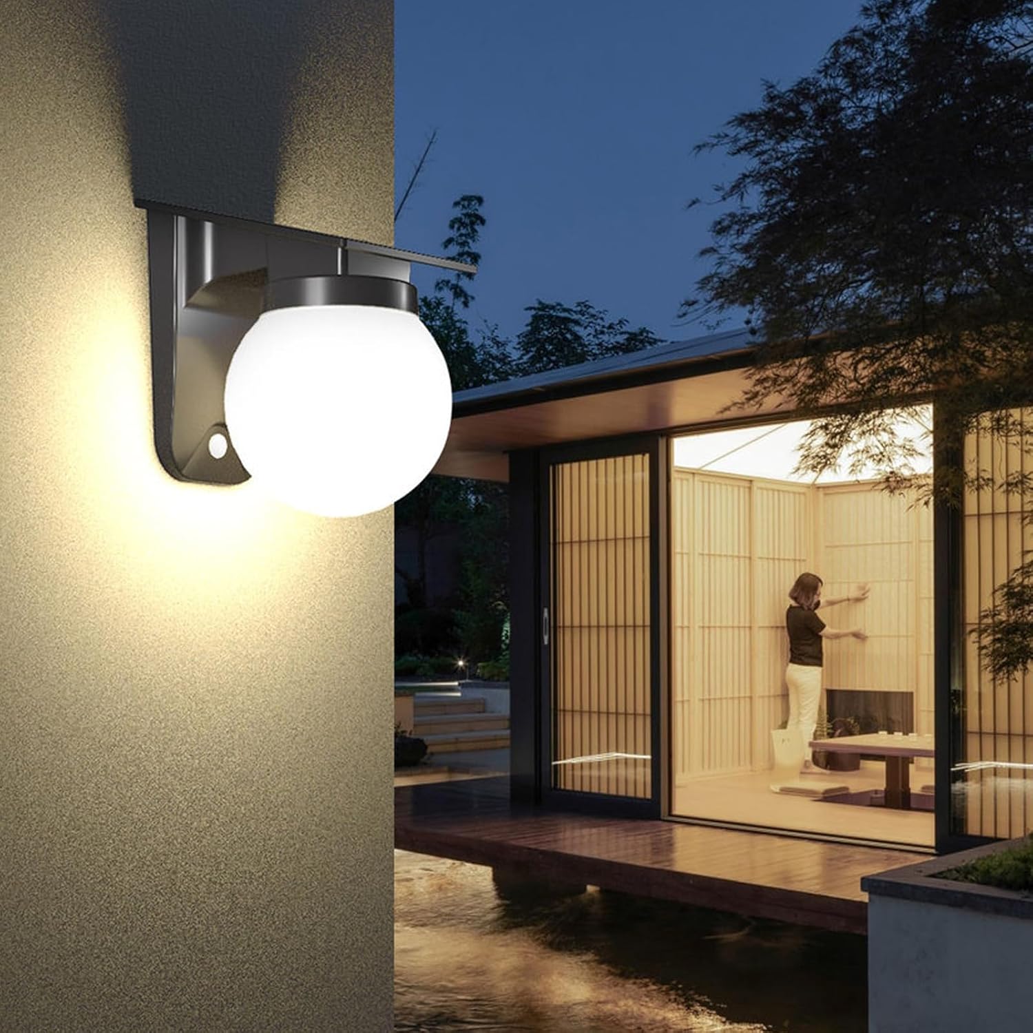 Zewnętrzne lampy ścienne Solar – Outdoor Lighting With Outlet recenzja i cena